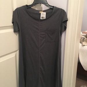 Grey short sleeve dress